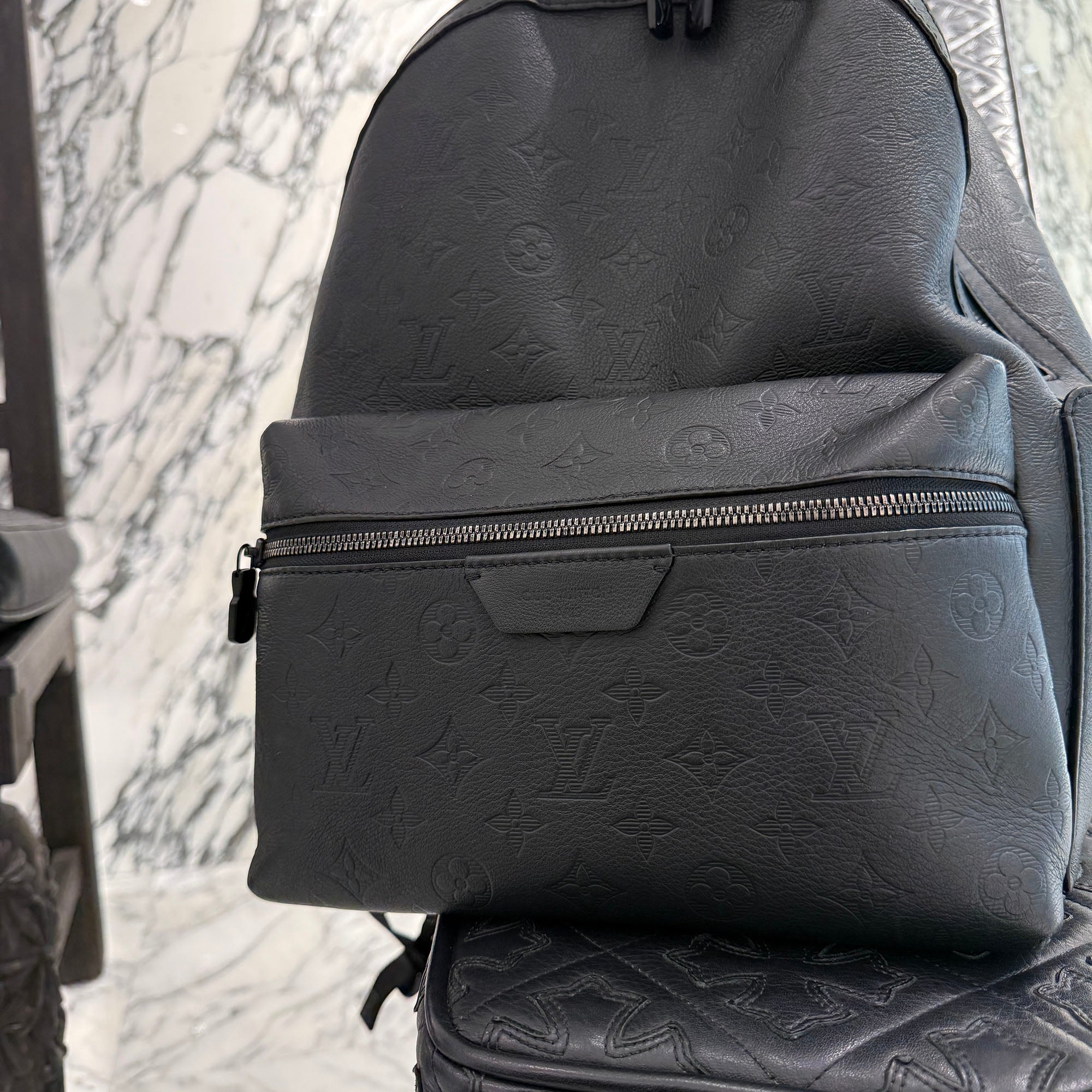 LOUIS VUITTON Discovery Backpack PM " Monogram Shadow " M46553 ルイヴィトン ディスカバリー・バックパック PM "モノグラム・シャドウ"