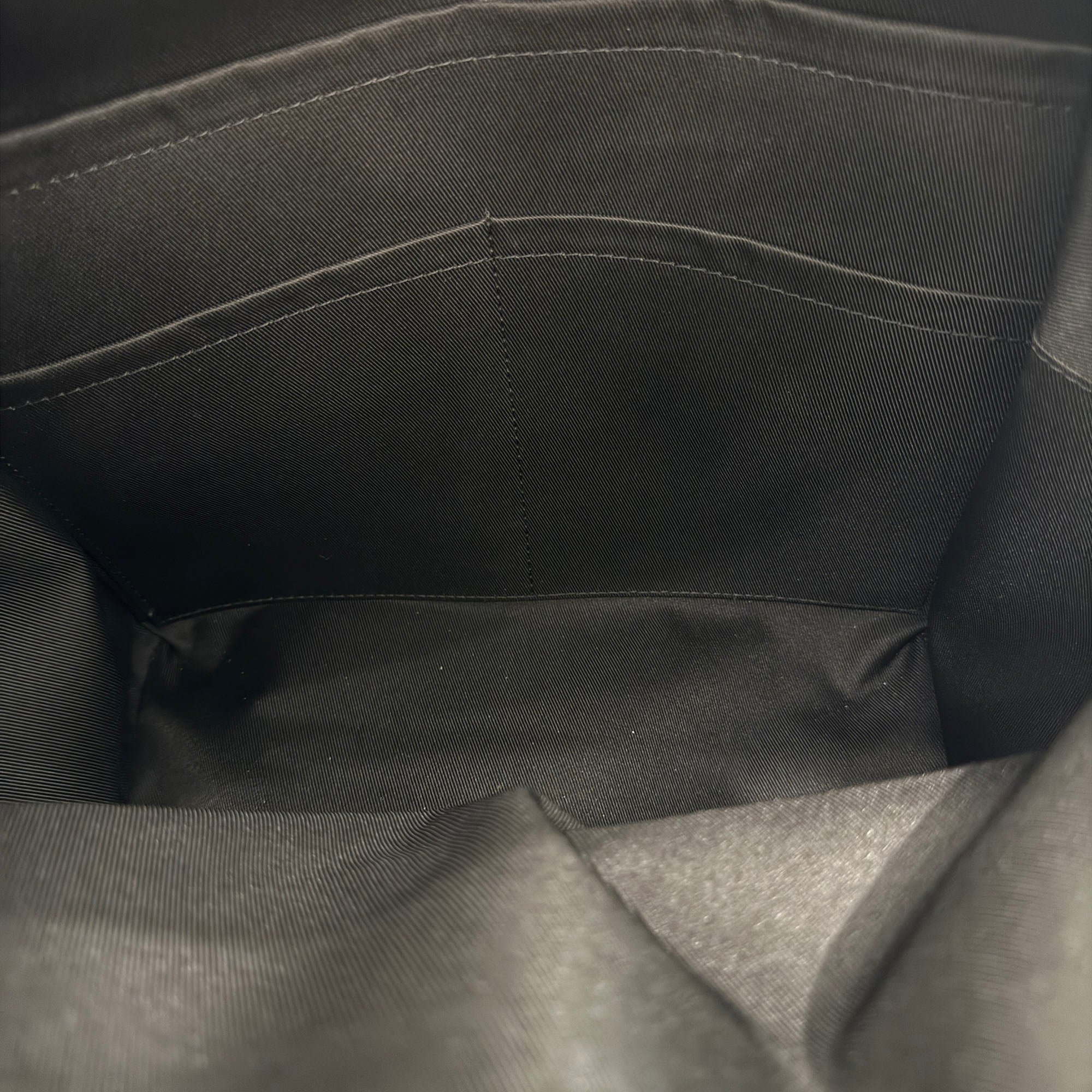 LOUIS VUITTON Discovery Backpack PM " Monogram Shadow " M46553 ルイヴィトン ディスカバリー・バックパック PM "モノグラム・シャドウ"