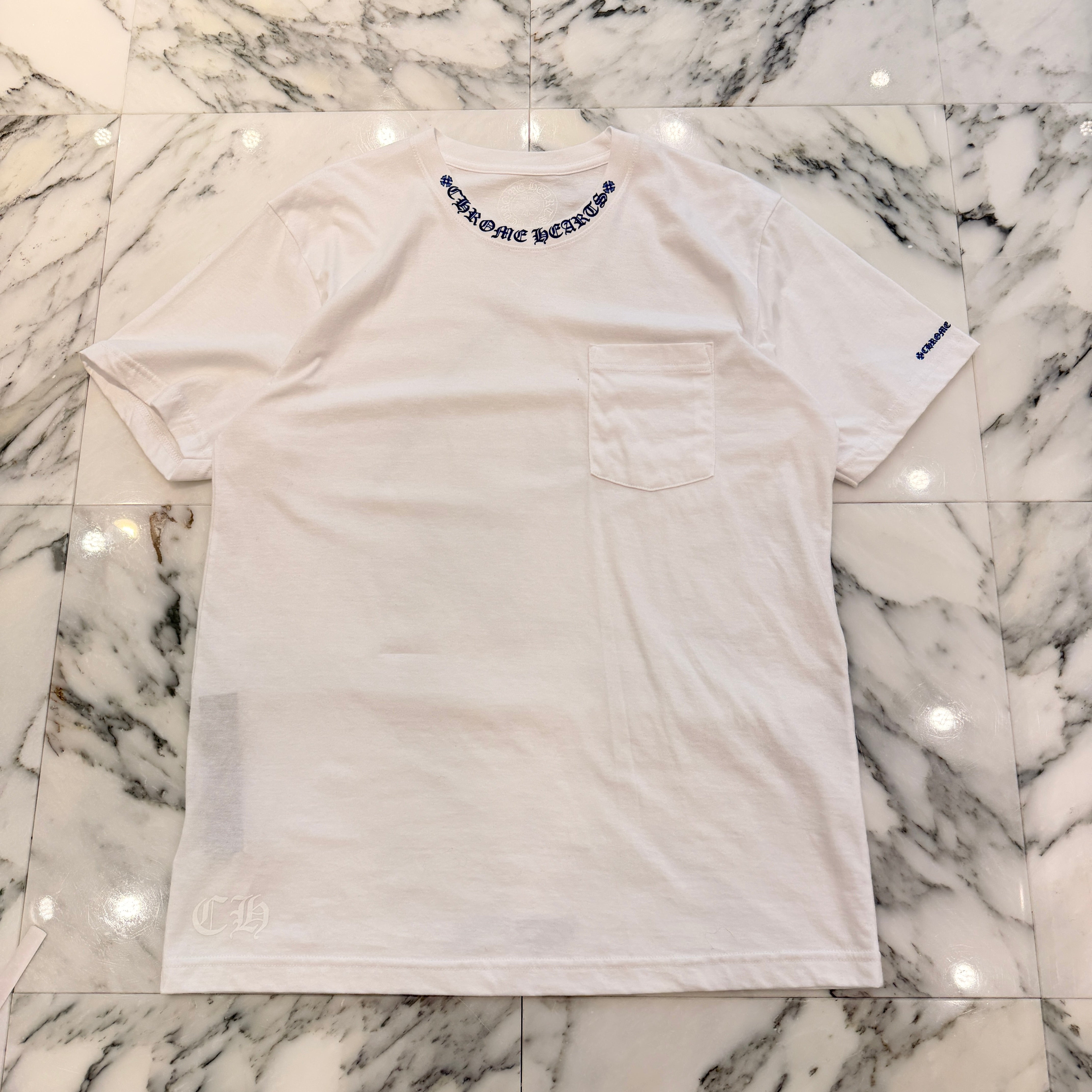 CHROME HEARTS 2025SS Old English Neck Logo Neon Blue Tee Size L クロムハーツ オールドイングリッシュ ネックロゴ ネオンブルー Tシャツ サイズL