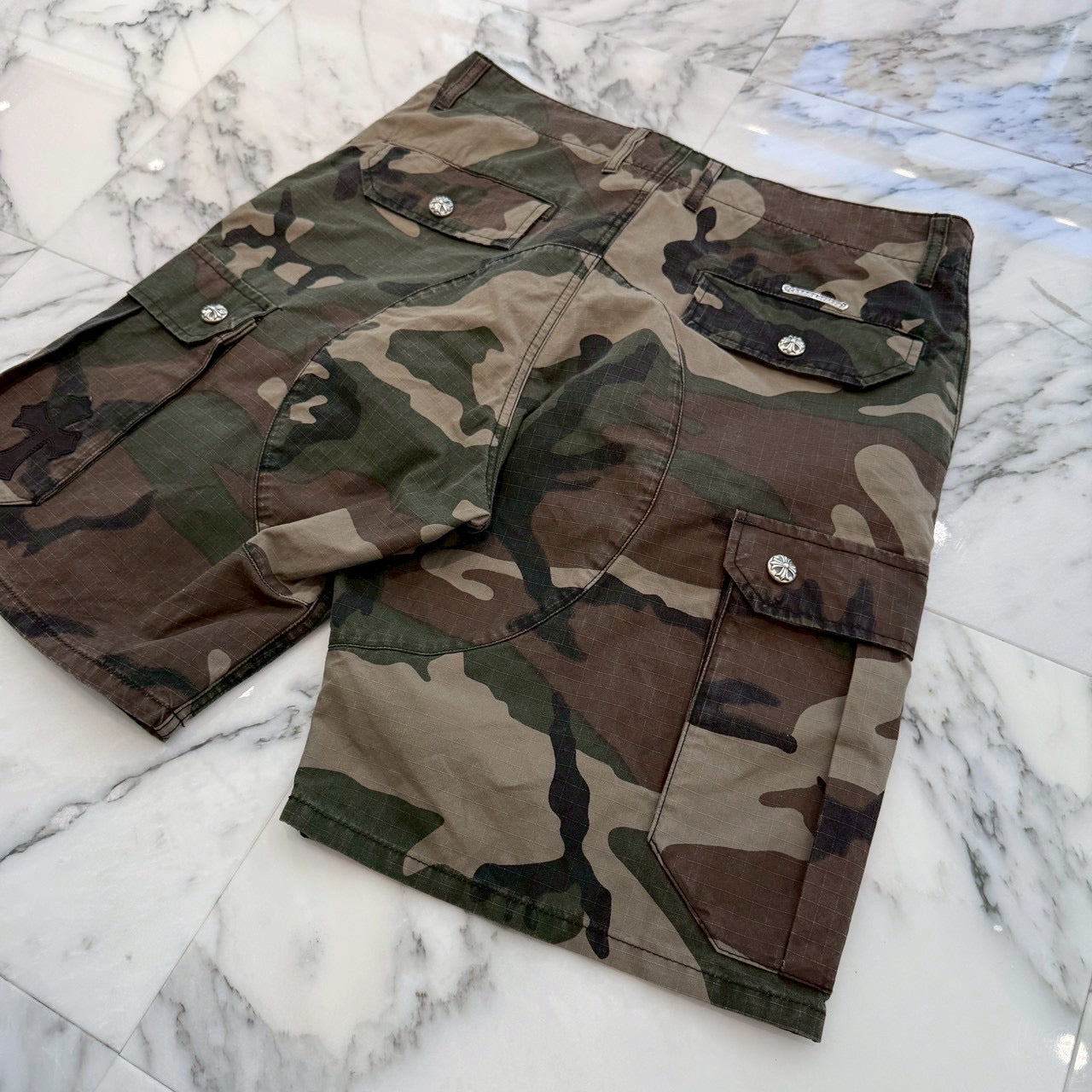 CHROME HEARTS Cross Ball Button Camo Cargo Half Pants Size 33 クロムハーツ クロスボールボタン カモ ハーフパンツ サイズ33