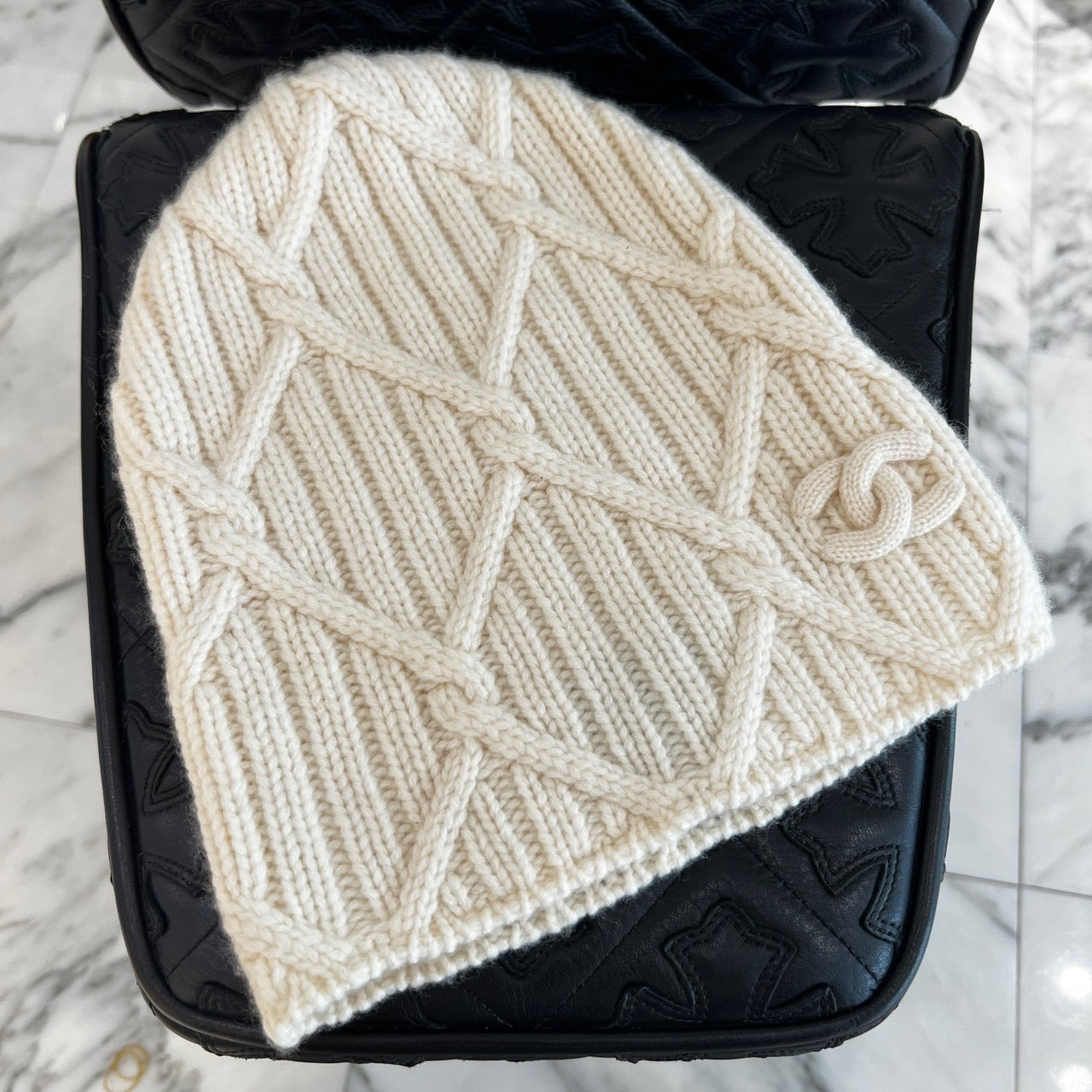 CHANEL Coco Mark Cashmere Cable Knit Beanie シャネル ココマーク カシミア ケーブルニット ビーニー
