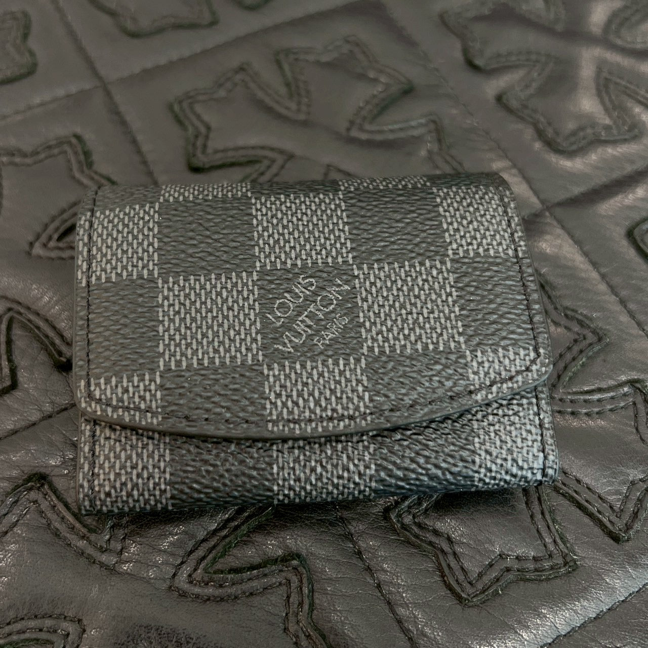 LOUIS VUITTON Bouton de Manchette Champs Élysées Cuff's Button M65043 ルイヴィトン ブトン ドゥ マンシェット シャンゼリゼ カフスボタン