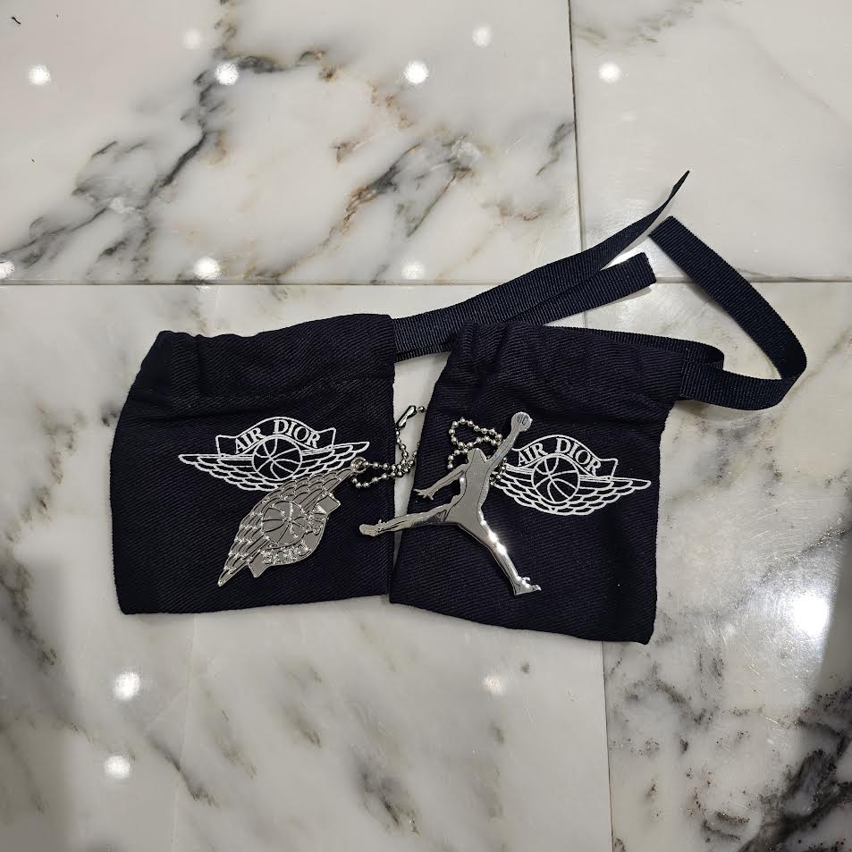 DIOR × NIKE 2020AW Air Jordan 1 High OG "DIOR" CN8607-002 Size 43（27.5cm）ディオール × ナイキ エアジョーダン 1 ハイ OG "ディオール" スニーカー サイズ43（27.5cm）