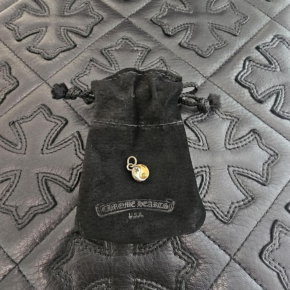 CHROME HEARTS YIN YANG CHARM SILVER /22K GOLD SMALL CHARM Pendant Top クロムハーツ インヤン チャーム シルバー925 / 22K ゴールド スモールチャーム ペンダントトップ