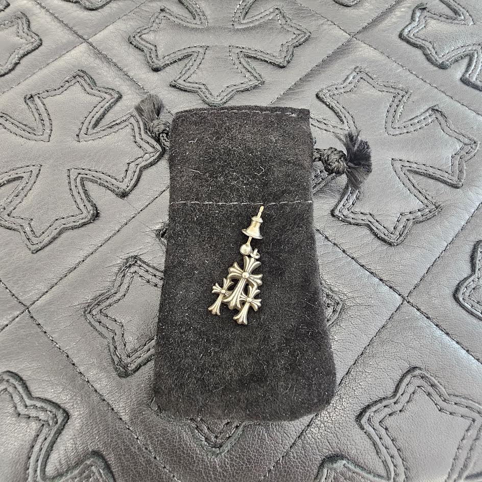 CHROME HEARTS 3 Cemetery Cross Earring クロムハーツ 3セメタリー