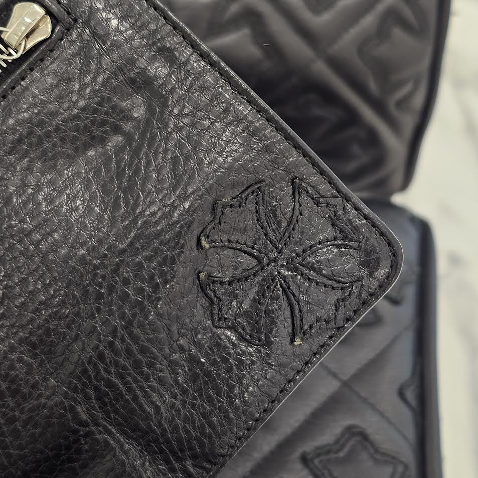CHROME HEARTS BANK ROBBER Cemetery Cross Leather Patch Round Zip Leather Wallet クロムハーツ バンクローバー セメタリークロス レザーパッチ ラウンドジップ レザーウォレット