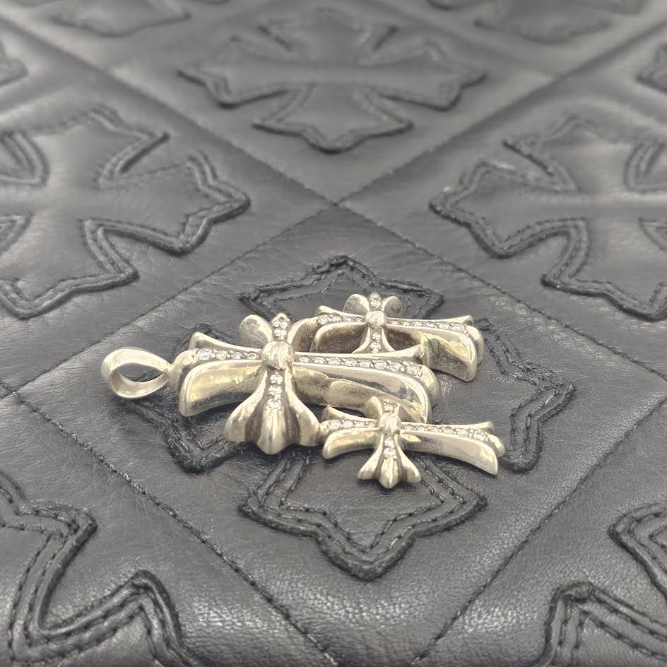 CHROME HEARTS Triple CH Cross Small Pave Diamond Pendant Top クロムハーツ トリプル CHクロス スモール パヴェダイヤモンド ペンダントトップ