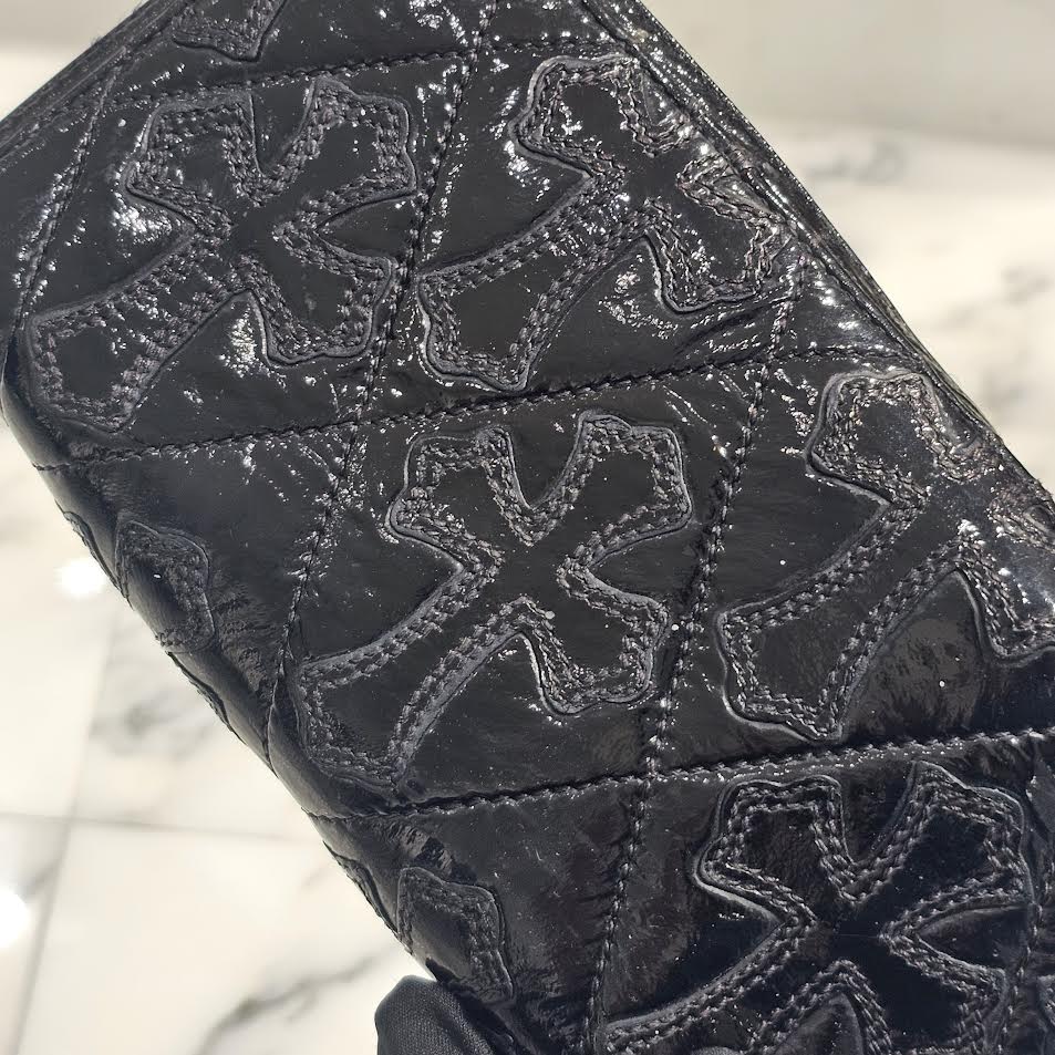 CHROME HEARTS Cemetery Cross Leather Patch Quilting Patent Leather Wallet クロムハーツ セメタリークロス レザーパッチ キルティング パテントレザー ウォレット