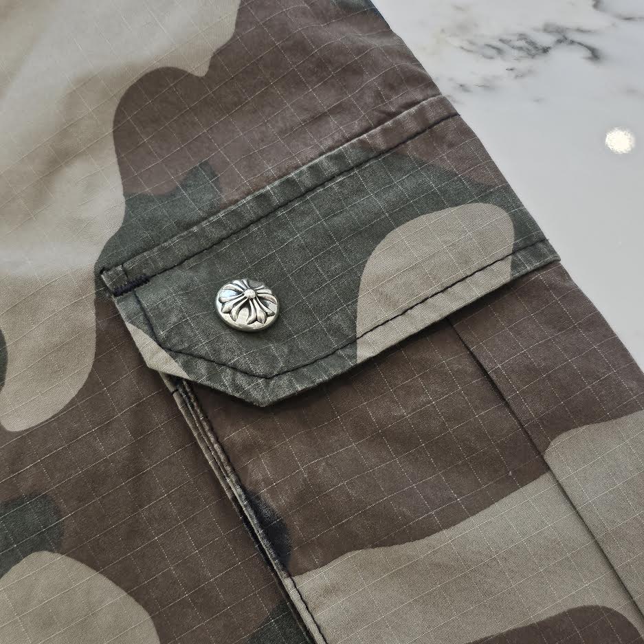 CHROME HEARTS Cross Ball Button Camo Cargo Half Pants Size 33 クロムハーツ クロスボールボタン カモ ハーフパンツ サイズ33