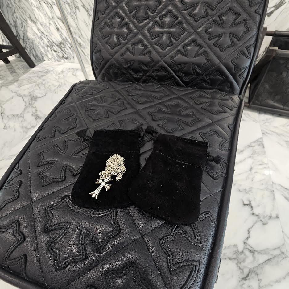 CHROME HEARTS Tiny Fat Cross Pave Diamond Pendant Top Roll Chain 18 Inch Necklace クロムハーツ タイニーファットクロス パヴェダイヤモンド ペンダントトップ ロールチェーン 18インチ ネックレス