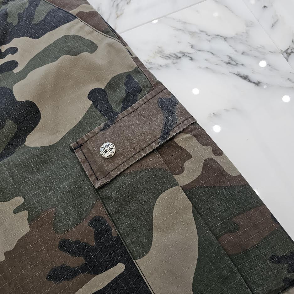 CHROME HEARTS Cross Ball Button Camo Cargo Half Pants Size 33 クロムハーツ クロスボールボタン カモ ハーフパンツ サイズ33