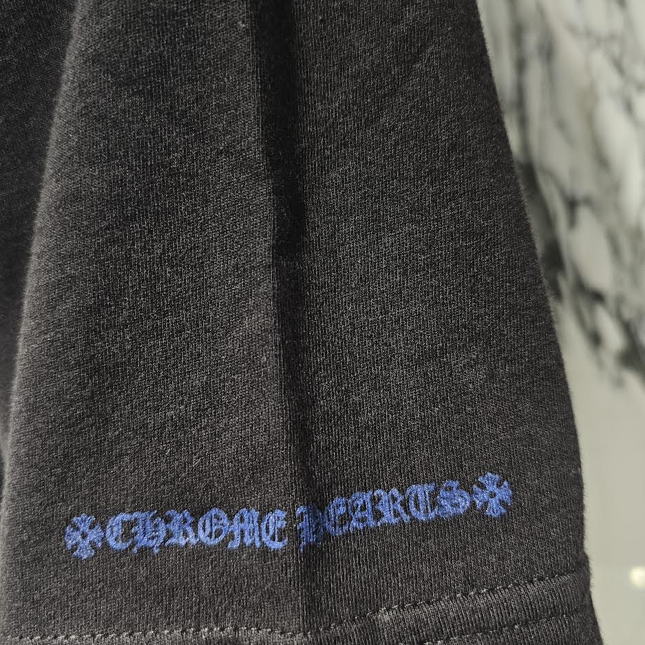 CHROME HEARTS 2025SS Old English Neck Logo Neon Blue Tee Size L クロムハーツ オールドイングリッシュ ネックロゴ ネオンブルー Tシャツ サイズL