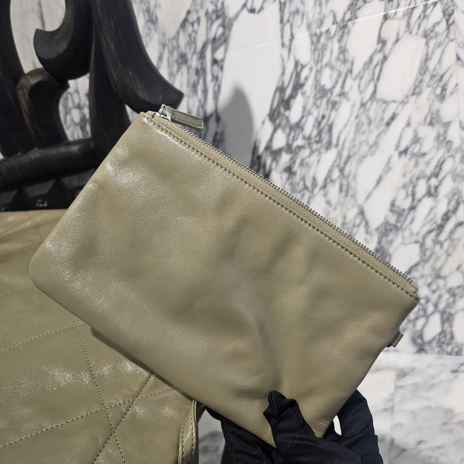 CHANEL 22 Matelasse Caviar Skin Chain Shoulder Bag シャネル 22 マトラッセ キャビアスキン チェーン ショルダーバッグ