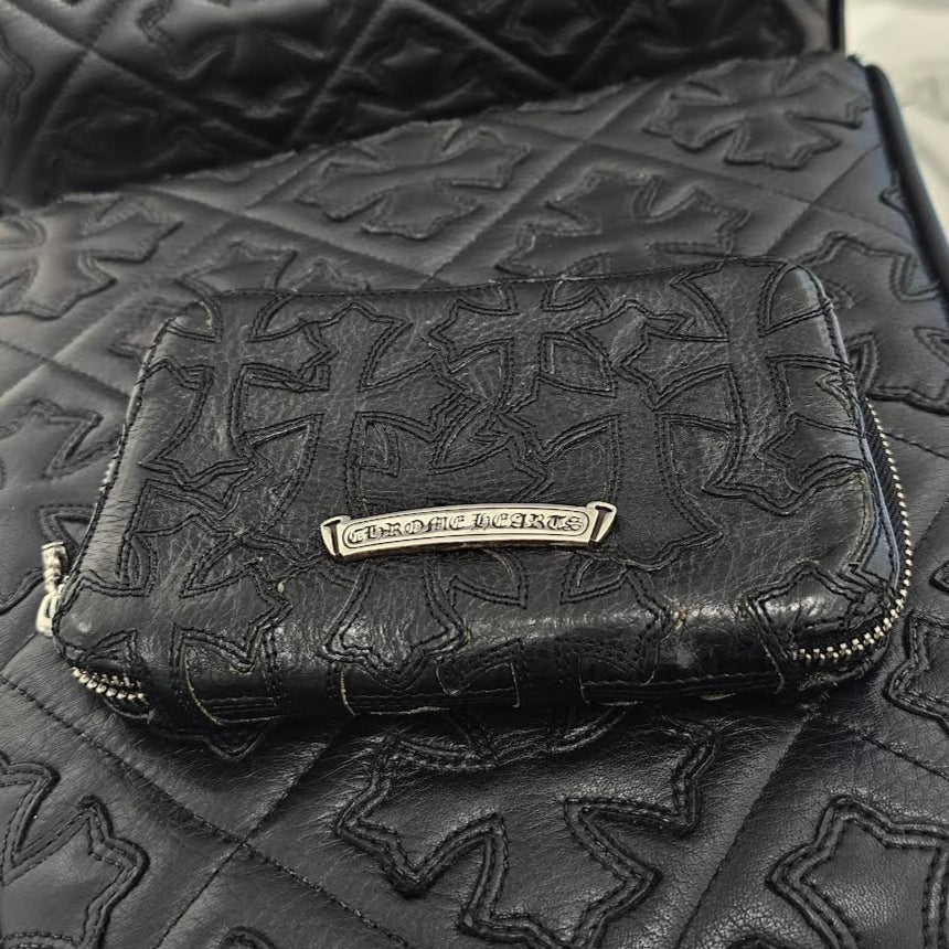 CHROME HEARTS BANK ROBBER Cemetery Cross Leather Patch Round Zip Leather Wallet クロムハーツ バンクローバー セメタリークロス レザーパッチ ラウンドジップ レザーウォレット