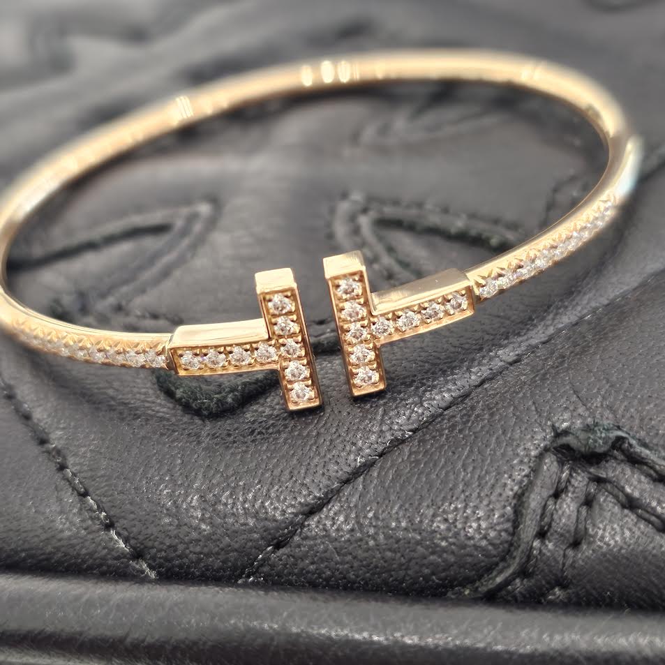 Tiffany Co. 18K RG Tiffany T Pave Diamond Wire Bangle 73546699 Size Medium ティファニー 18K ローズゴールド ティファニーT パヴェダイヤモンド ワイヤー バングル サイズMedium