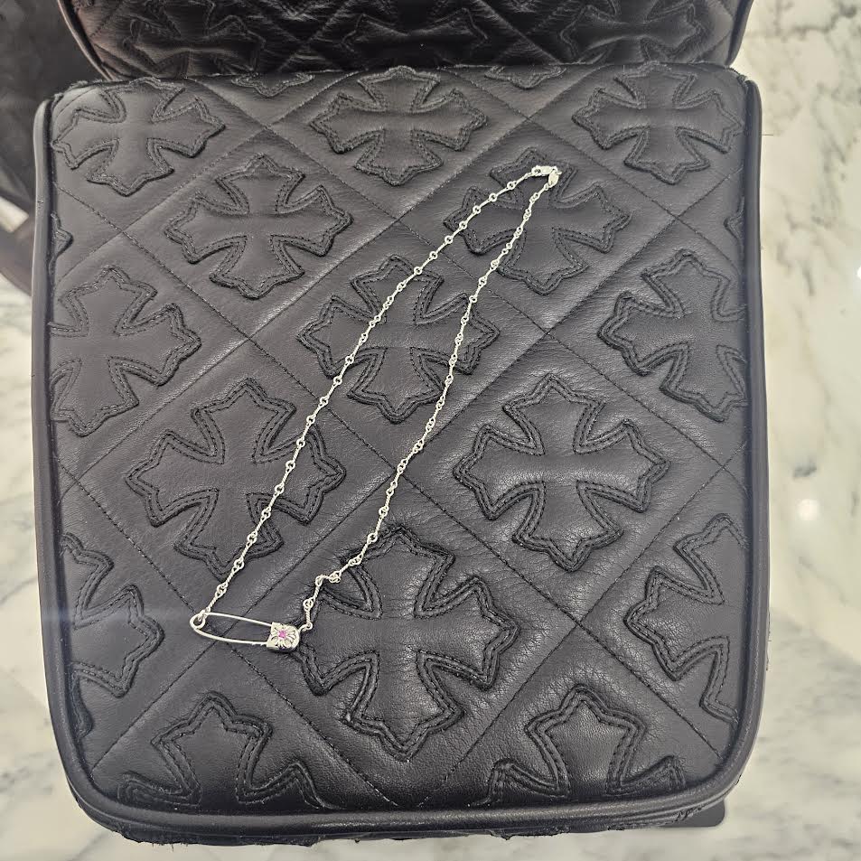 CHROME HEARTS 18K WG Safety Pin Pave Ruby Twist Chain Necklace 18 Inch クロムハーツ 18K ホワイトゴールド セーフティンピン パヴェルビー ツイストチェーン ネックレス サイズ18インチ