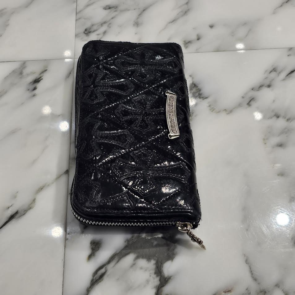 CHROME HEARTS Cemetery Cross Leather Patch Quilting Patent Leather Wallet クロムハーツ セメタリークロス レザーパッチ キルティング パテントレザー ウォレット
