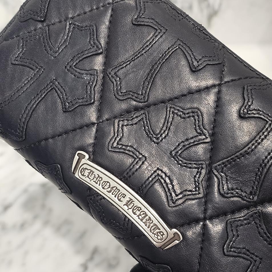 CHROME HEARTS Cemetery Cross Leather Patch Quilting Leather Wallet クロムハーツ セメタリークロス レザーパッチ キルティング風 レザーウォレット
