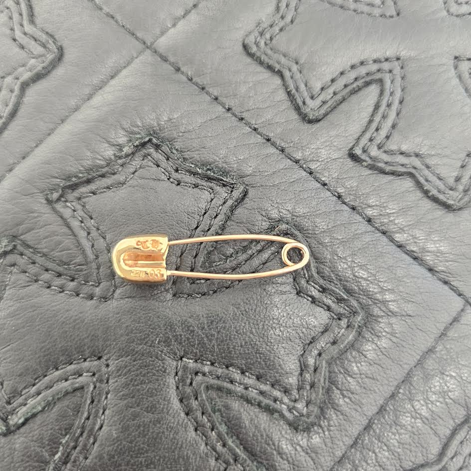 CHROME HEARTS 22K Safety Pin 1 Emerald Pendant Top クロムハーツ 22K セーフティピン 1エメラルド ペンダントトップ