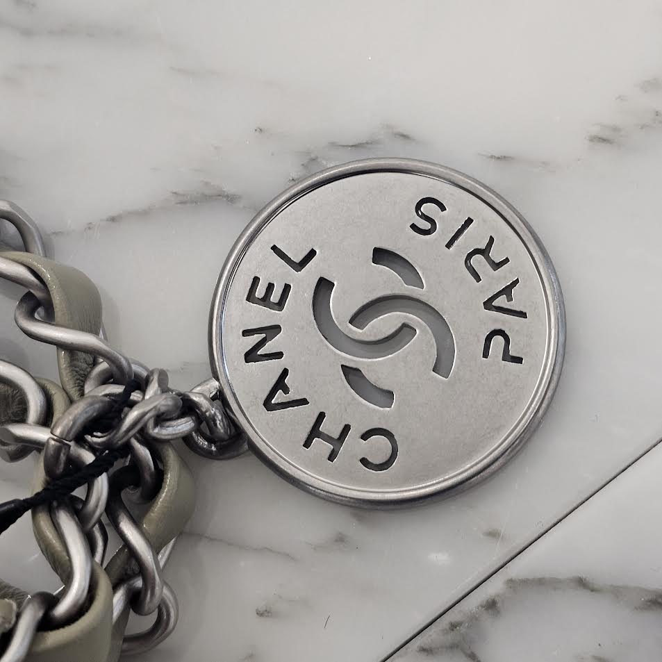 CHANEL 22 Matelasse Caviar Skin Chain Shoulder Bag シャネル 22 マトラッセ キャビアスキン チェーン ショルダーバッグ