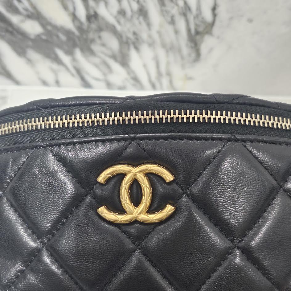 CHANEL 2024 Cruise Matelasse Coco Mark Caviar Skin 2WAY Waist Pouch A1815886 シャネル 2024クルーズ マトラッセ ココマーク キャビアスキン 2WAY ウェストポーチ