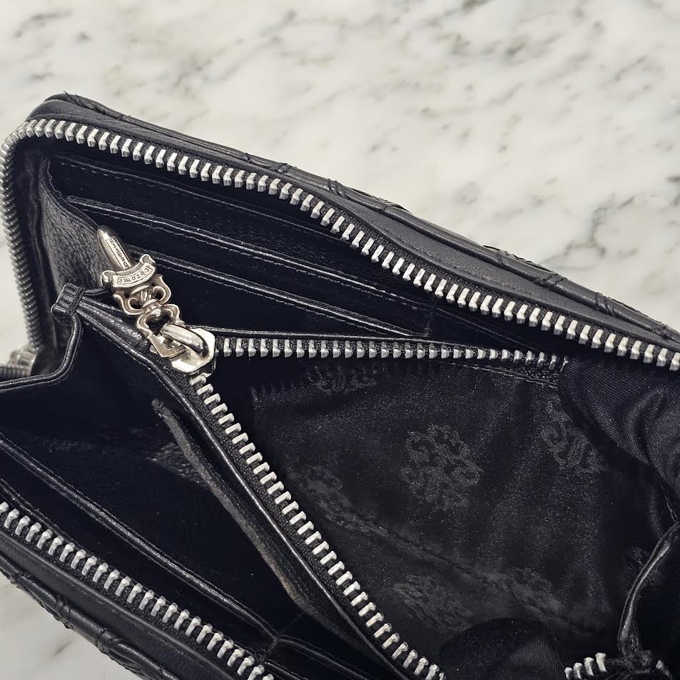 CHROME HEARTS Cemetery Cross Leather Patch Quilting Leather Wallet クロムハーツ セメタリークロス レザーパッチ キルティング風 レザーウォレット