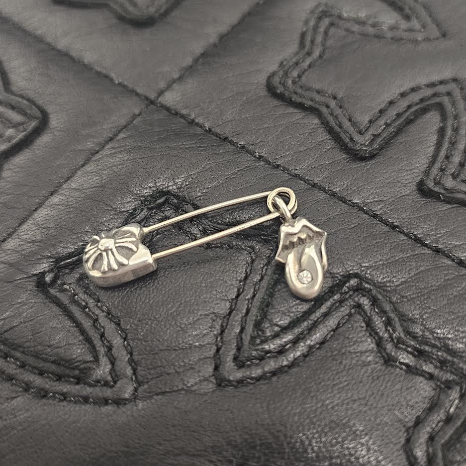 CHROME HEARTS × The Rolling Stones Safety Pin Lip & Tongue 1