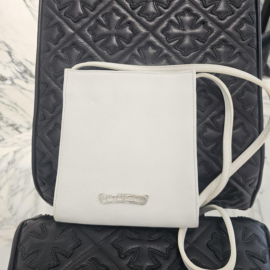 CHROME HEARTS CH Silver Cross Square Pocket Leather Shoulder Bag クロムハーツ CH シルバークロス スクエアポケット レザーショルダーバッグ