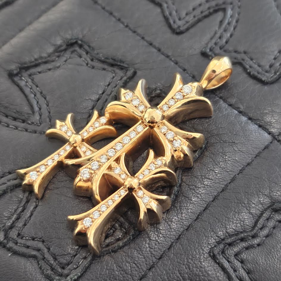 CHROME HEARTS 22K Triple CH Cross Pave Diamond Pendant Top クロムハーツ 22K トリプル CHクロス パヴェダイヤモンド ペンダントトップ