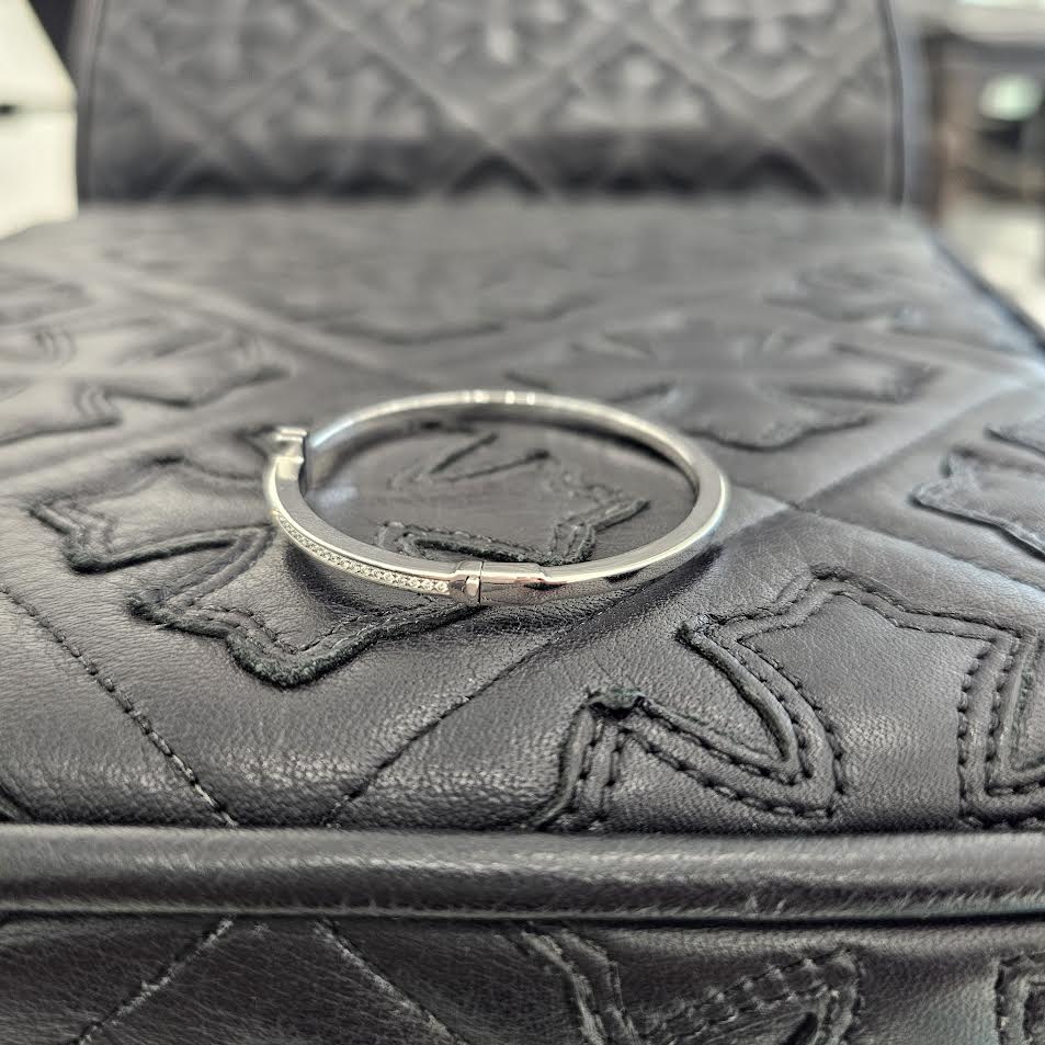 Tiffany Co. 18K WG Tiffany T Diamond Hinged Wire Bangle 62273089 Size Small ティファニー 18K ホワイトゴールド ティファニーT ダイアモンド ヒンジ ワイヤー バングル サイズSmall