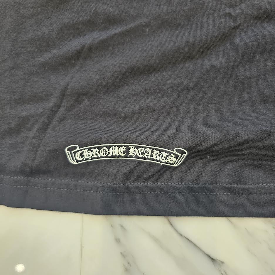 CHROME HEARTS Red Horseshoe Cemetery Cross Tee Size M クロムハーツ
