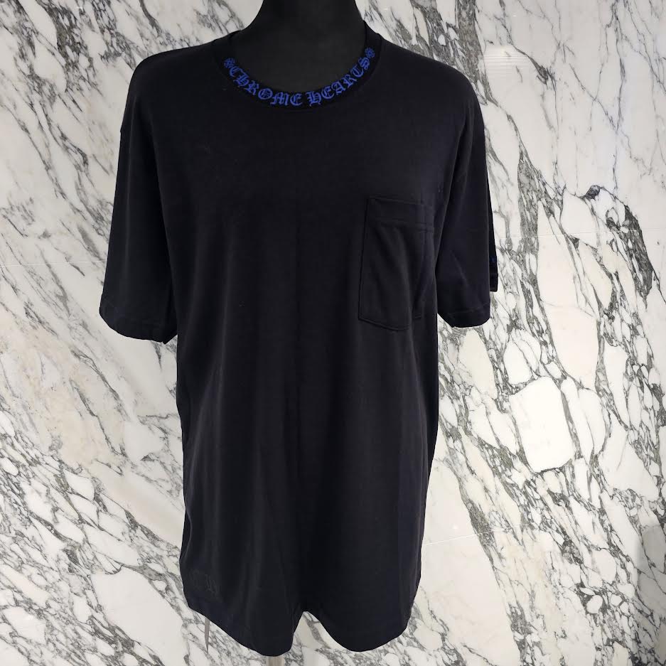 CHROME HEARTS 2025SS Old English Neck Logo Neon Blue Tee Size L クロムハーツ オールドイングリッシュ ネックロゴ ネオンブルー Tシャツ サイズL