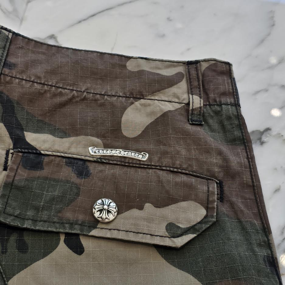 CHROME HEARTS Cross Ball Button Camo Cargo Half Pants Size 33 クロムハーツ クロスボールボタン カモ ハーフパンツ サイズ33