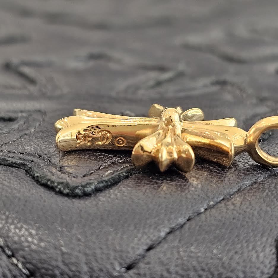 CHROME HEARTS 22K Tiny Fat Cross Blue Sapphire Pendant Top クロムハーツ 22K タイニーファットクロス ブルーサファイア ペンダントトップ