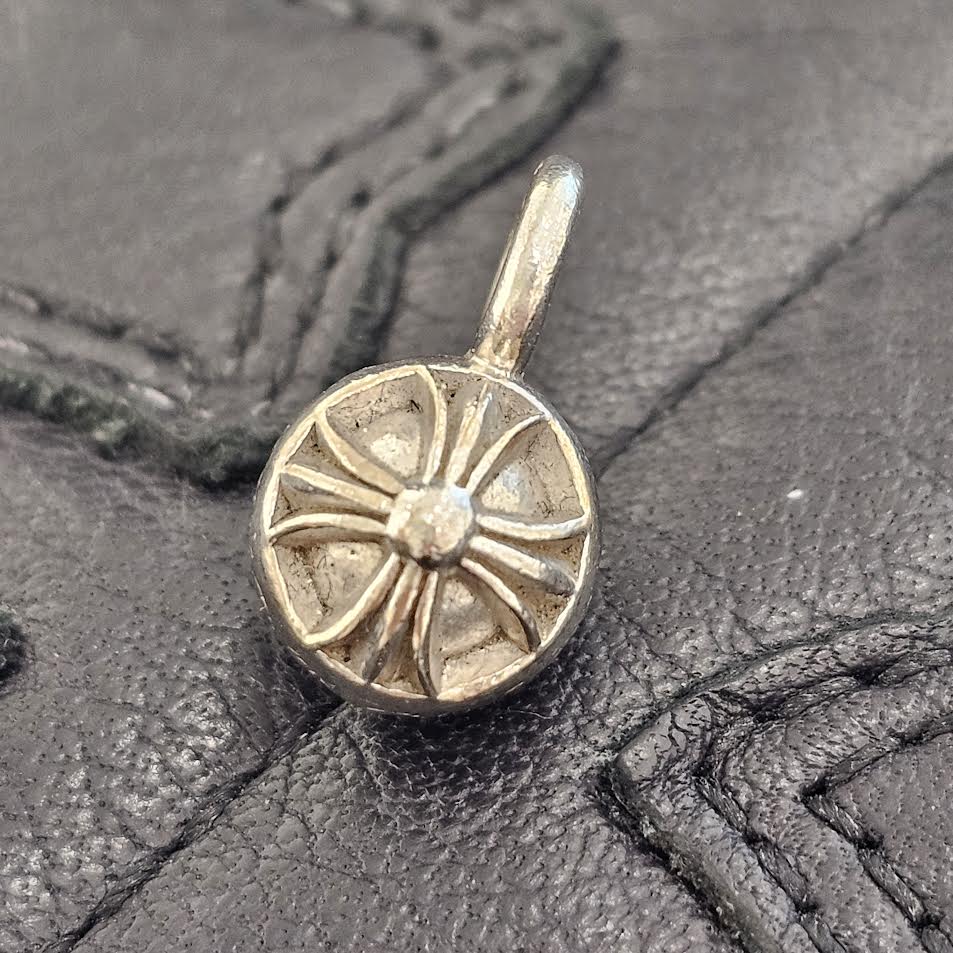 CHROME HEARTS 18K WG BANDED PLUS BEAD MD Pendant Top クロム