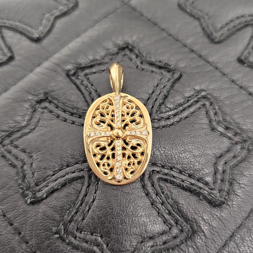 CHROME HEARTS 22K Classic Oval Cross Pendent Top Pave Diamond