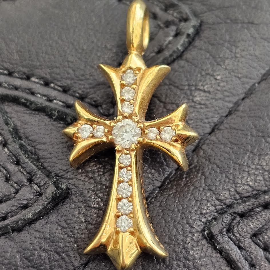 CHROME HEARTS 22K Tiny Fat Cross Pave Diamond Pendant Top