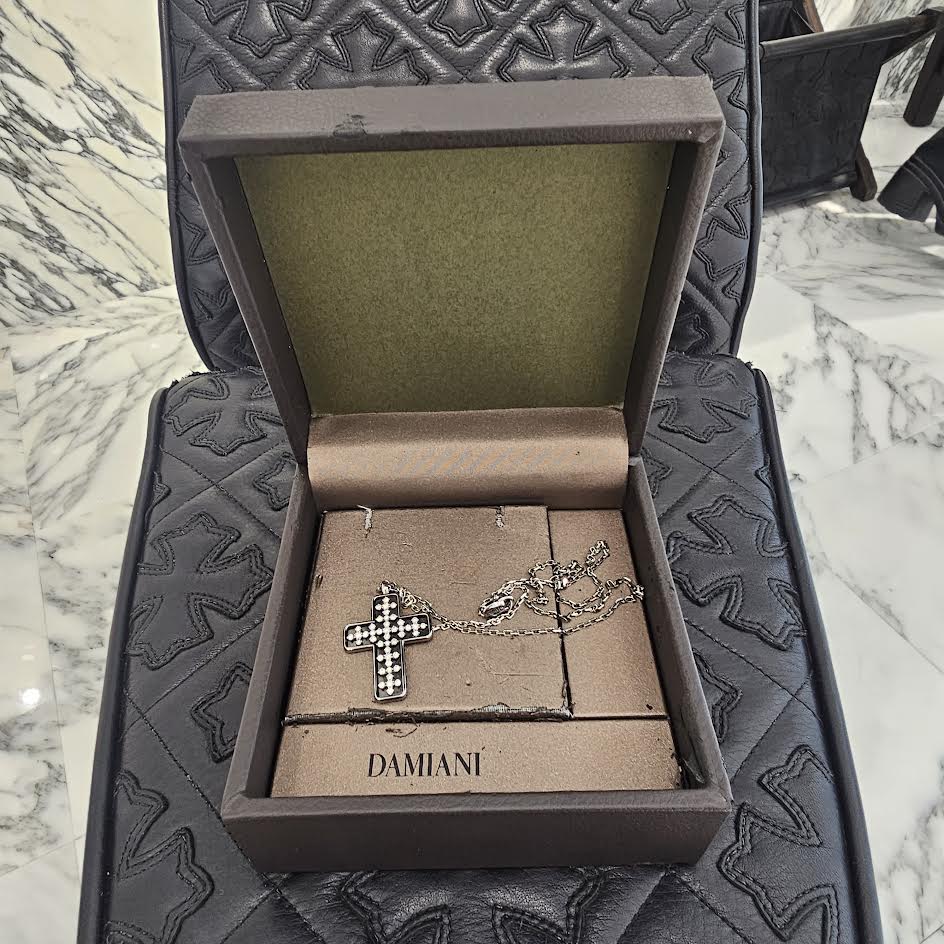 DAMIANI YOSHIDA Belle Epoque Diamond Cross Necklace