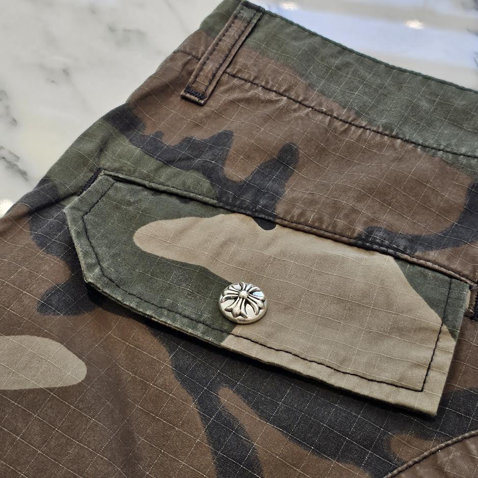 CHROME HEARTS Cross Ball Button Camo Cargo Half Pants Size 33 クロムハーツ クロスボールボタン カモ ハーフパンツ サイズ33