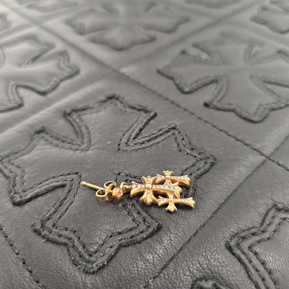 CHROME HEARTS 22K 3 Cemetery Cross Earring Pave Diamond クロムハーツ 22K 3セメタリークロス イヤリング パヴェダイヤモンド