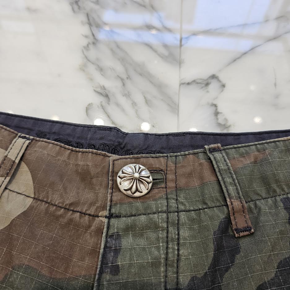 CHROME HEARTS Cross Ball Button Camo Cargo Half Pants Size 33 クロムハーツ クロスボールボタン カモ ハーフパンツ サイズ33