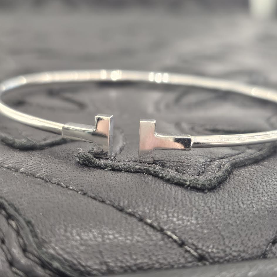 Tiffany Co. K18 WG T Narrow Wire Bracelet 60010777 ティファニー 18K ホワイトゴールド Tナロー ワイヤー ブレスレット