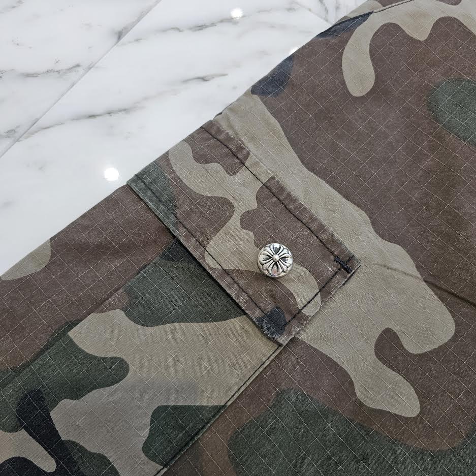 CHROME HEARTS Cross Ball Button Camo Cargo Half Pants Size 33 クロムハーツ クロスボールボタン カモ ハーフパンツ サイズ33