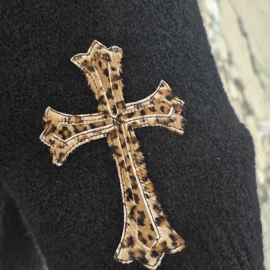 CHROME HEARTS 2025AW Leopard Harako Cross Leather Patch Cashmere & Silk Oversized Knit Sweater Size M クロムハーツ レオパルド ハラコ クロスレザーパッチ カシミヤ&シルク オーバーサイズ ニット セーター サイズM
