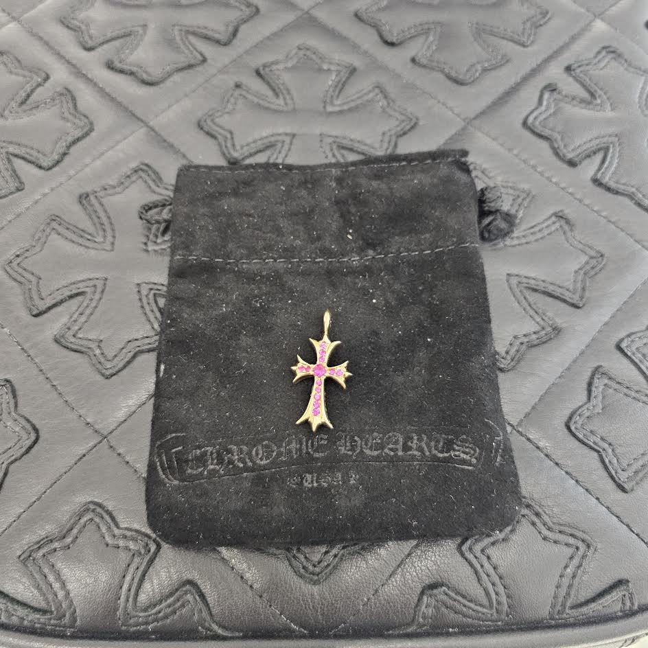 CHROME HEARTS 22K Tiny Fat Cross Pave Pink Sapphire Pendant Top クロムハーツ 22K タイニーファットクロス パヴェ ピンク サファイア ペンダントトップ