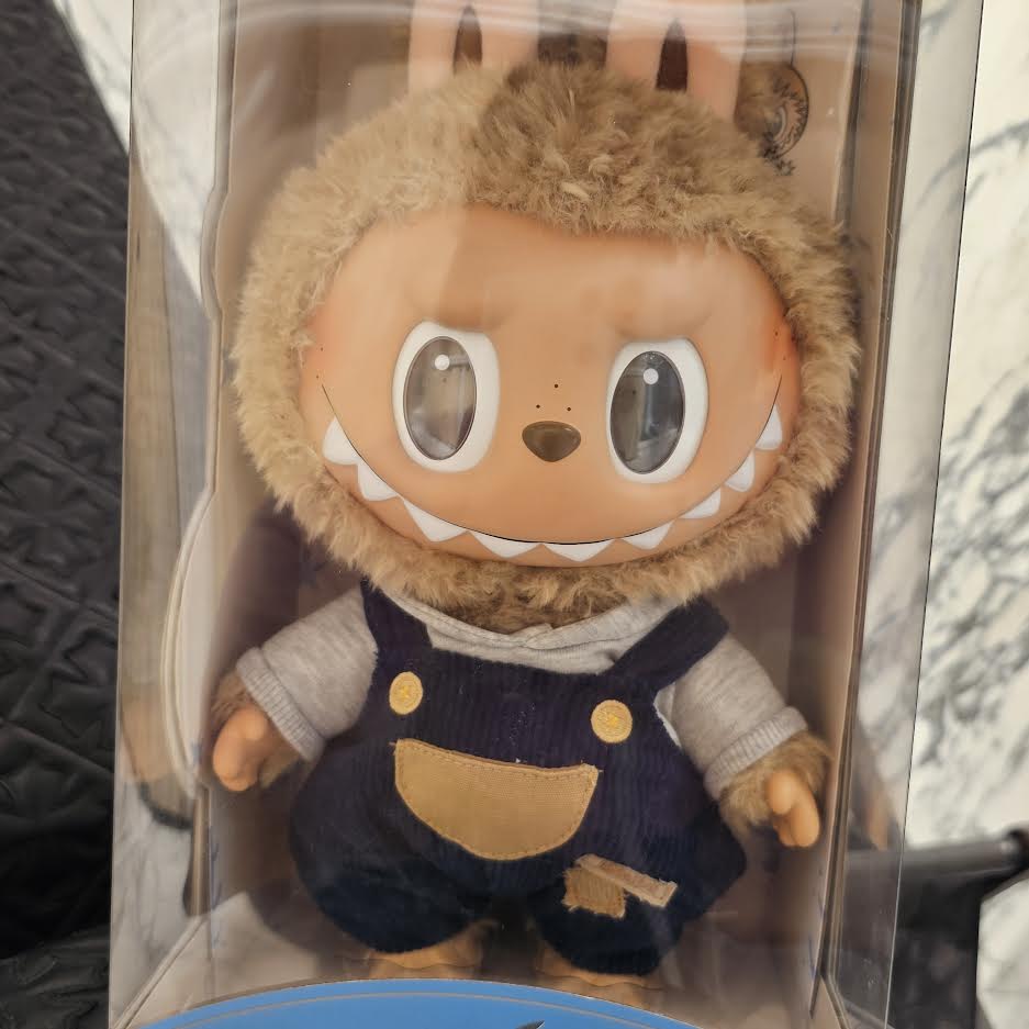 POP MART The Monsters "Time To Chill Plush Toy" LABUBU ポップマート ザ・モンスターズ "タイムトゥチルプッシュトイ" ラブブ ぬいぐるみ