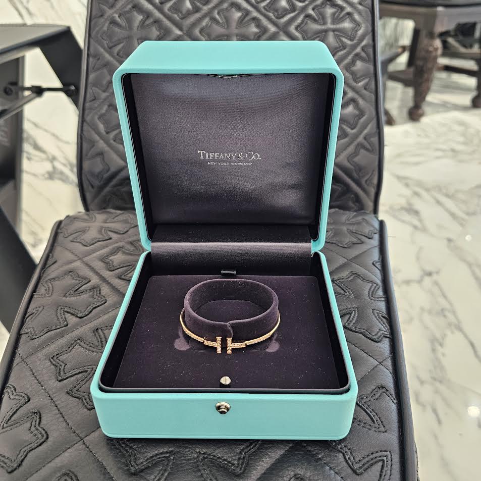 Tiffany Co. 18K RG Tiffany T Pave Diamond Wire Bangle 73546699 Size Medium ティファニー 18K ローズゴールド ティファニーT パヴェダイヤモンド ワイヤー バングル サイズMedium