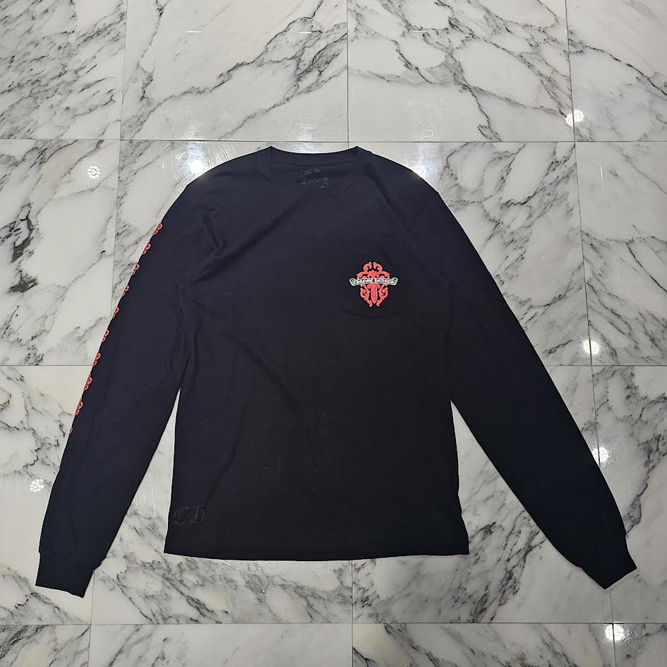 CHROME HEARTS Multi Logo Red Vine Dagger Long Sleeve Tee Size M クロムハーツ マルチロゴ総柄 レッド ヴァインダガー ロングスリーブ Tシャツ サイズM