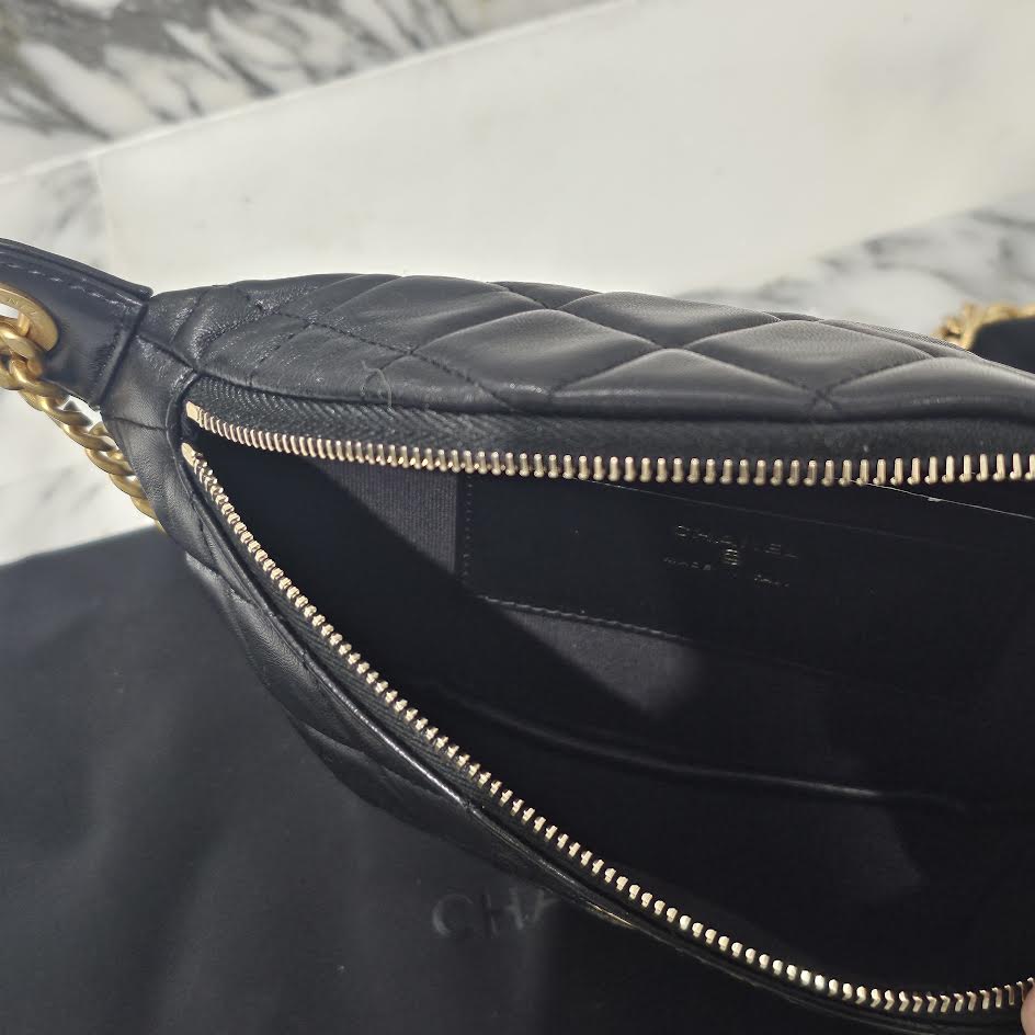 CHANEL 2024 Cruise Matelasse Coco Mark Caviar Skin 2WAY Waist Pouch A1815886 シャネル 2024クルーズ マトラッセ ココマーク キャビアスキン 2WAY ウェストポーチ