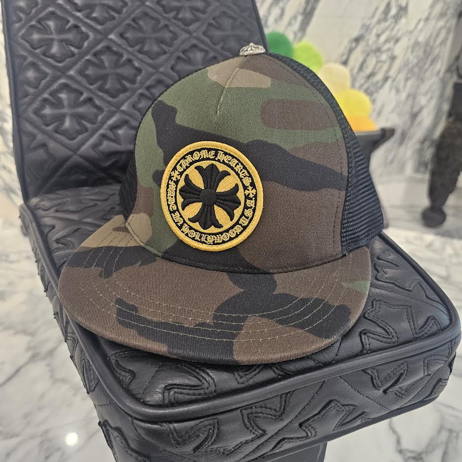 CHROME HEARTS(クロムハーツ) Camo Cemetery Cross Tracker Cap